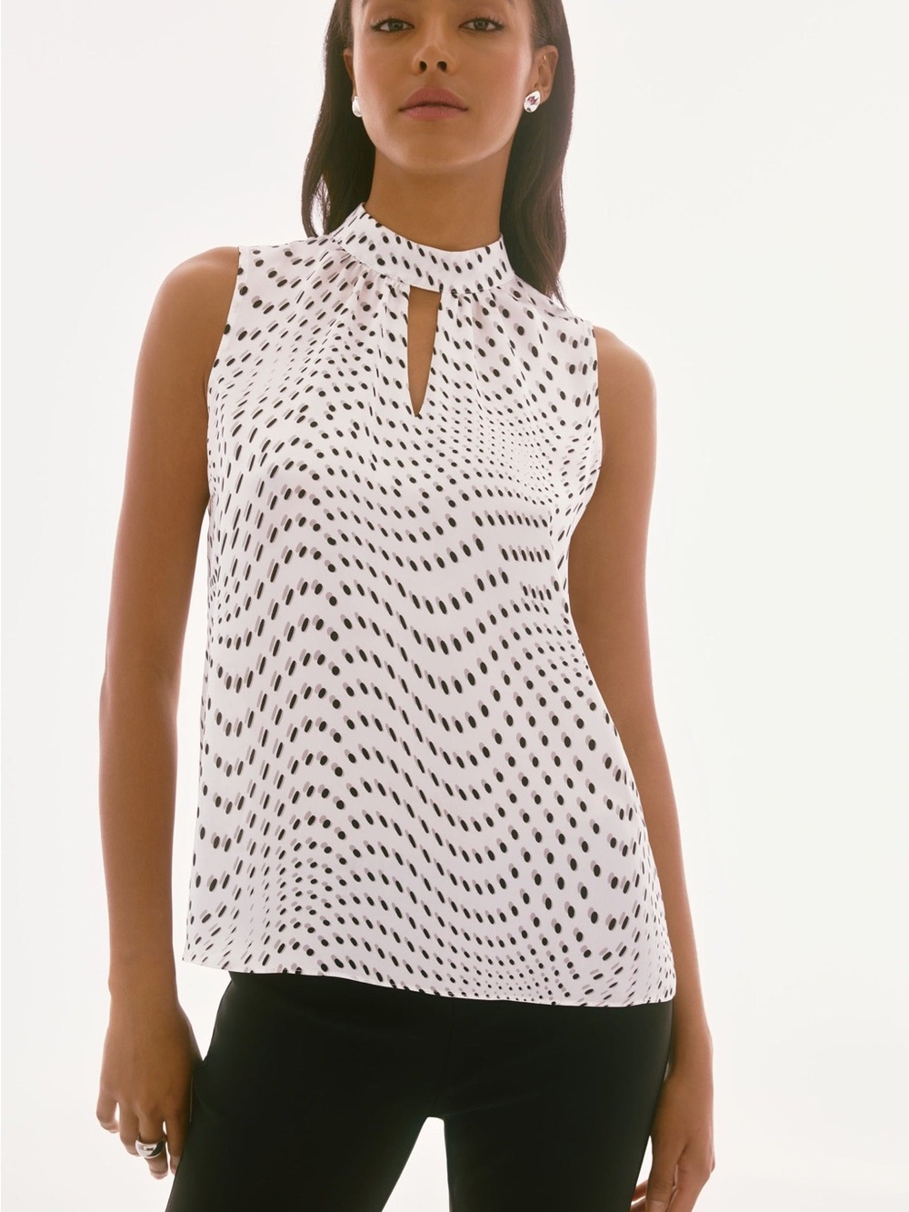 Sleeveless Black Dot Print Mock Neck Shell Top - White/Black